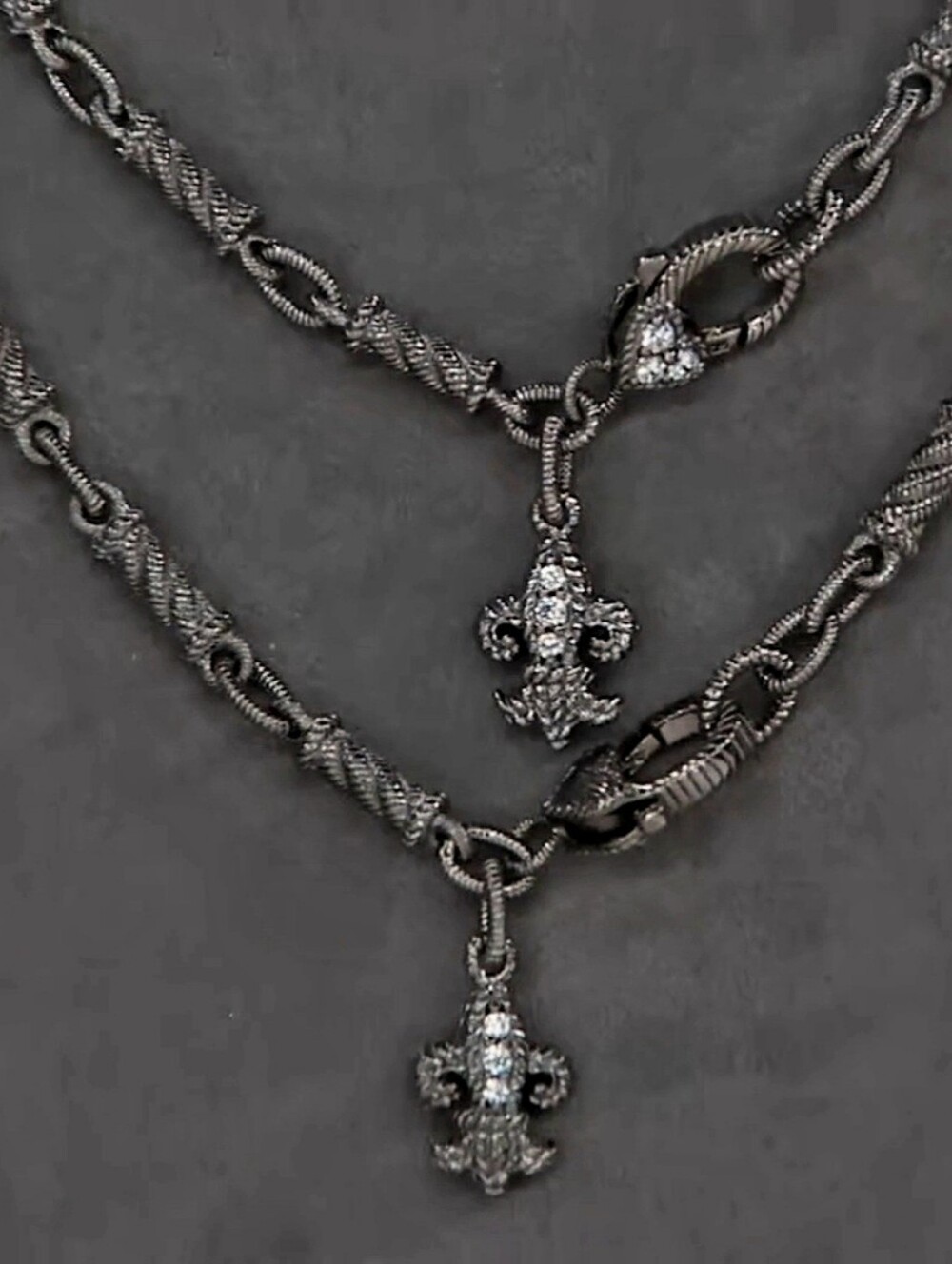 Judith Ripka Black Oval Link Fleur-de-Lis Charm Necklace. Diamonique. Rare Find